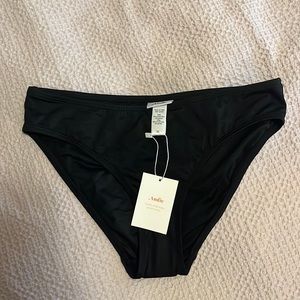 Andie swim black bikini bottom M